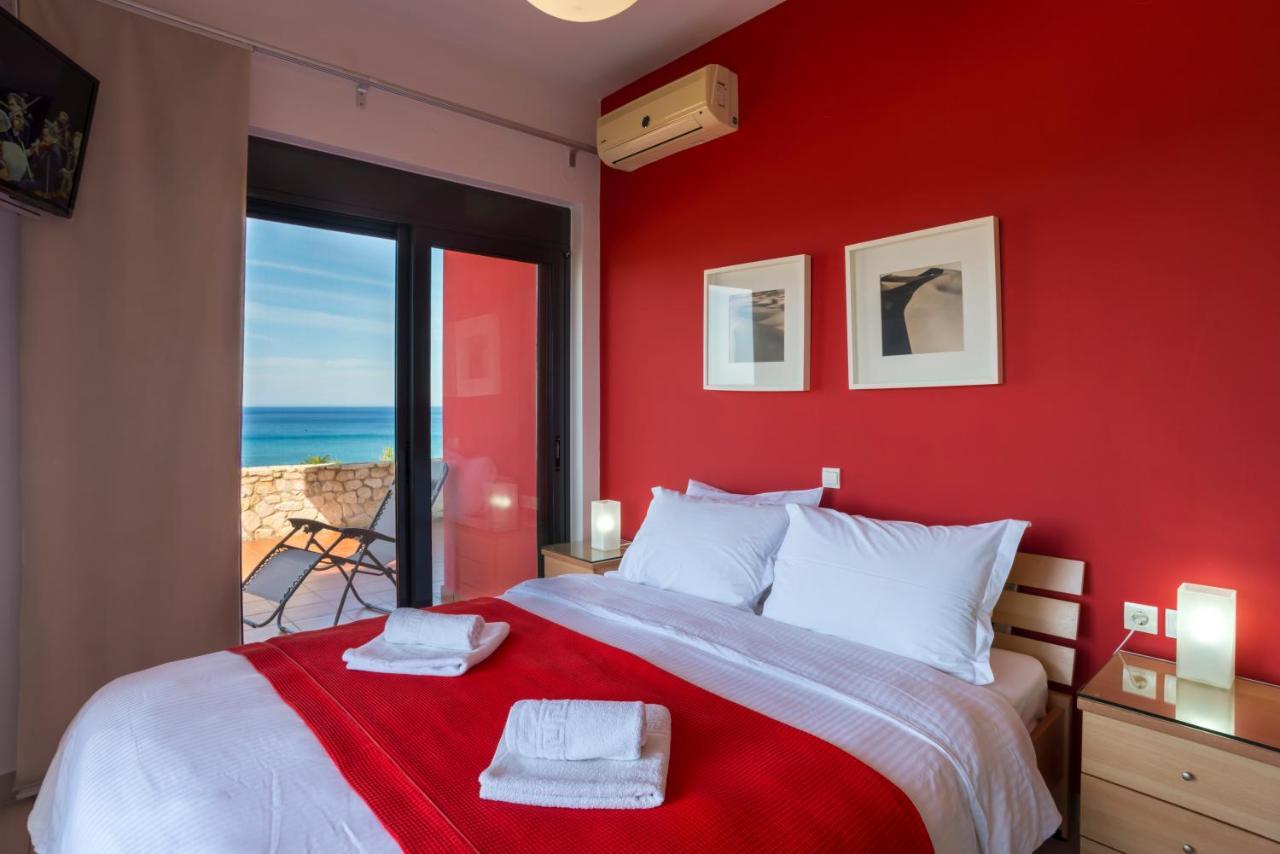 Caravella Luxury Apartments Палеохора Екстер'єр фото