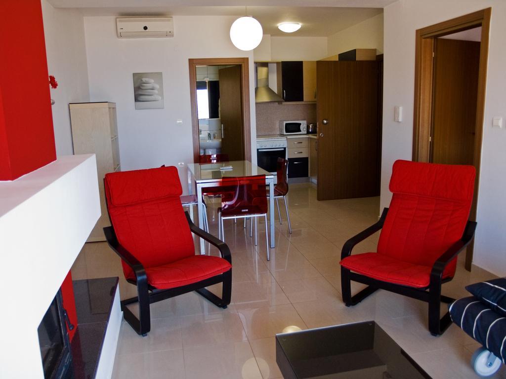 Caravella Luxury Apartments Палеохора Екстер'єр фото