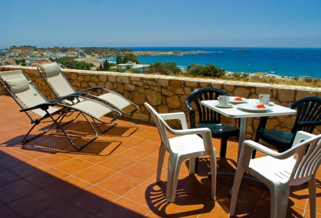 Caravella Luxury Apartments Палеохора Екстер'єр фото