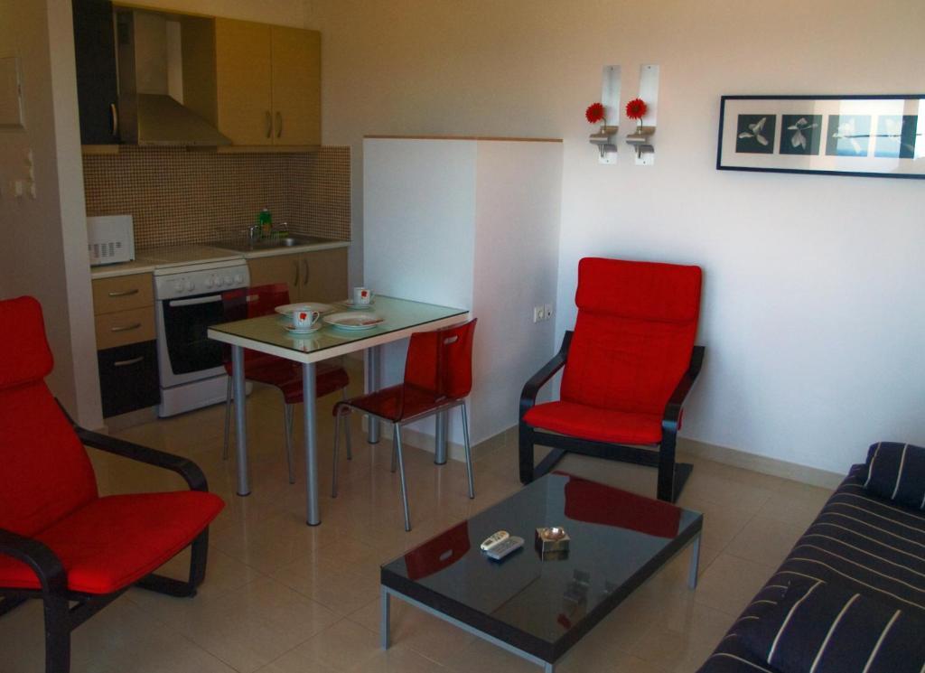 Caravella Luxury Apartments Палеохора Екстер'єр фото