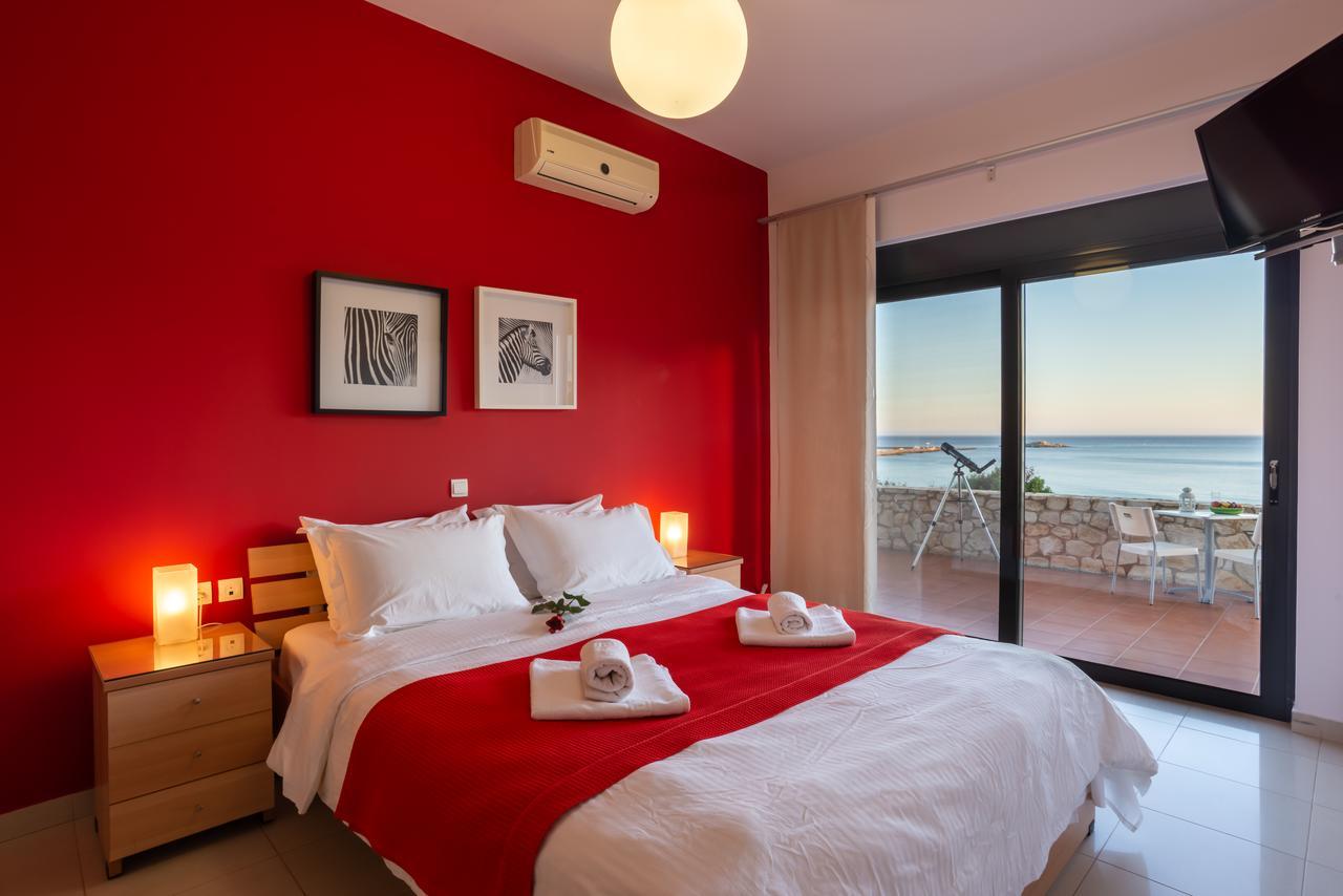 Caravella Luxury Apartments Палеохора Екстер'єр фото