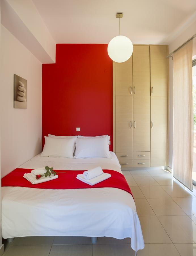 Caravella Luxury Apartments Палеохора Екстер'єр фото